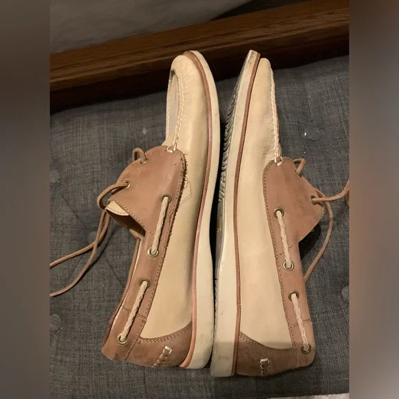 Tommy Bahama Mens Boat Shoes, Brody,11 M, Good Condition, Some Loose Stitching - Picture 10 of 14